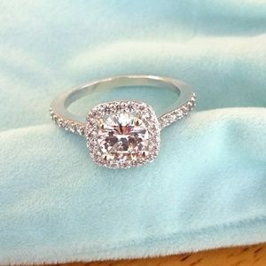 Stunning square cut ring